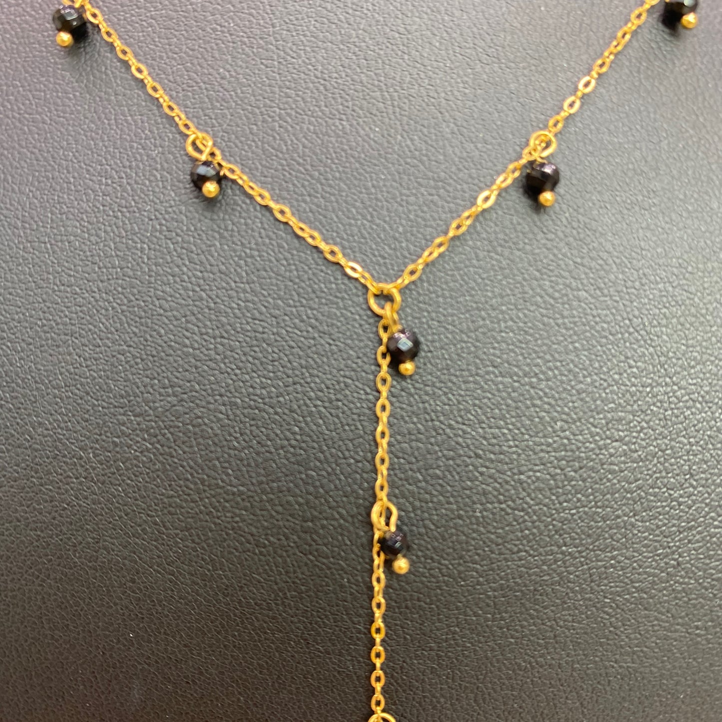Collier Y Black