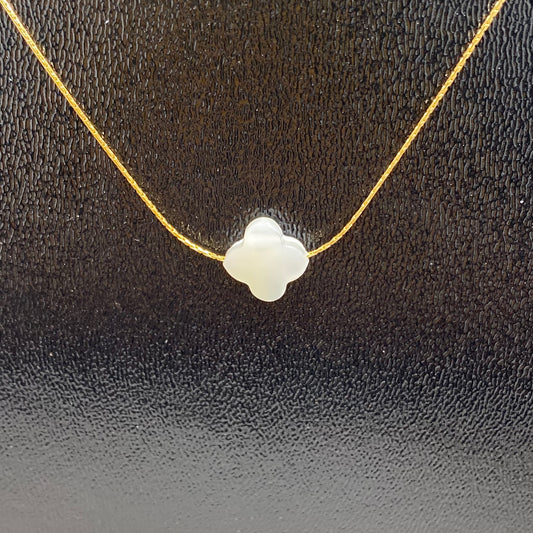 Collier Clover